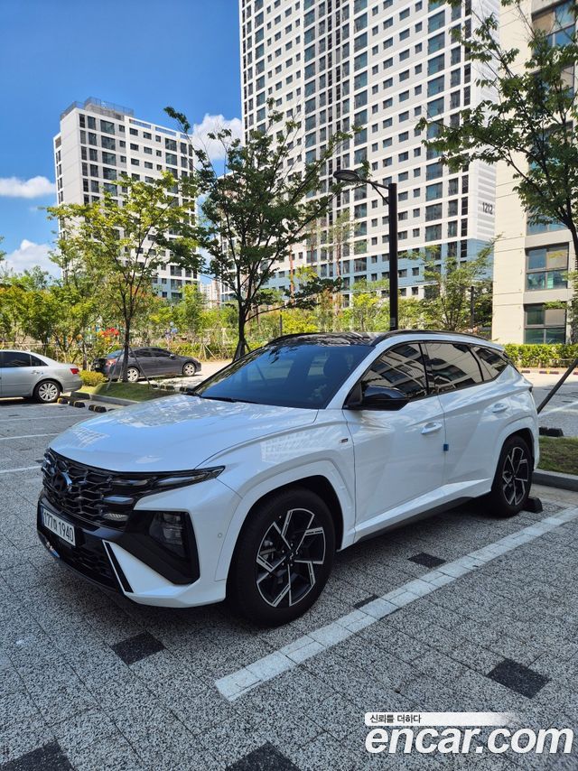 Hyundai Tucson Gasoline 1.6 Turbo 4WD — photo 1 of 17