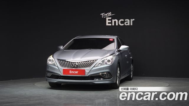 2014 Hyundai Grandeur HG240 Modern, photograph 2