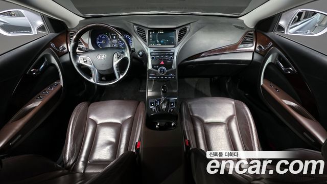 2014 Hyundai Grandeur HG240 Modern, photograph 12