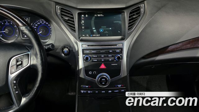 2014 Hyundai Grandeur HG240 Modern, photograph 8