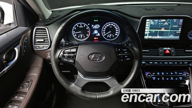 2019 Hyundai Grandeur 2.4 Premium, photograph 9