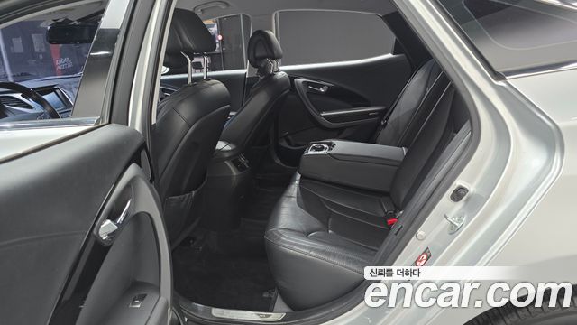 2014 Hyundai Grandeur HG240 Modern, photograph 7