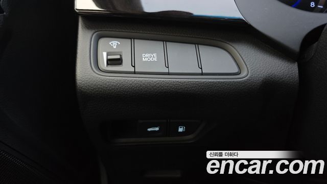 2014 Hyundai Grandeur HG240 Modern, photograph 10