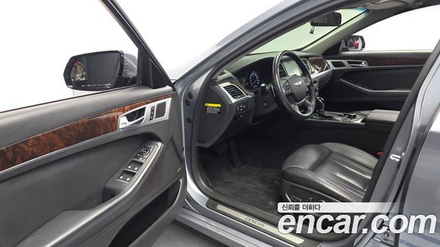 2014 Hyundai Genesis G330 Premium AWD, photograph 7