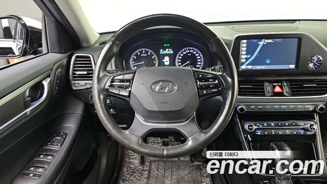2017 Hyundai Grandeur 3.0 Exclusive, photograph 5