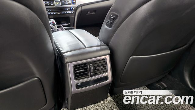 2013 Hyundai Equus VS380, photograph 4