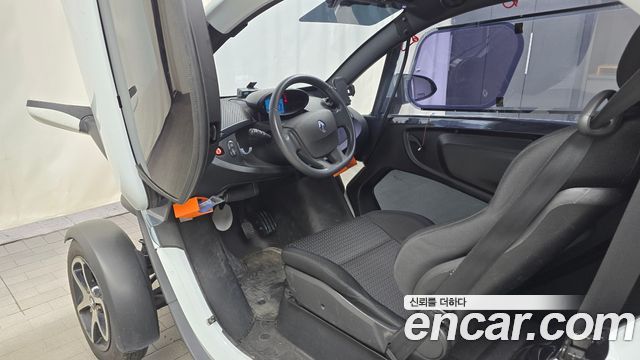 2017 Renault-KoreaSamsung Twizy Intens(2-seater), photograph 4