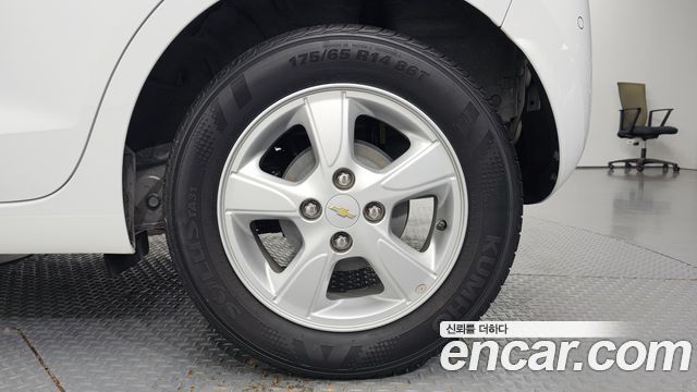 2018 ChevroletGMDaewoo Spark LT, photograph 9