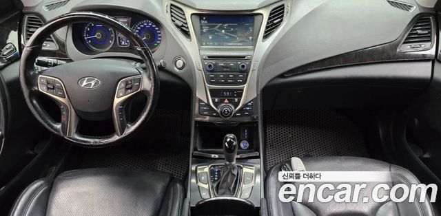 2014 Hyundai Grandeur HG240 Modern, photograph 9