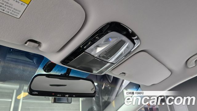 2014 Hyundai Grandeur HG240 Modern, photograph 4