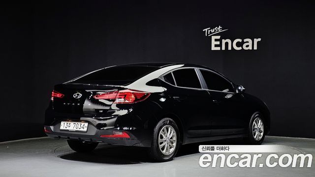 2019 Hyundai AVANTE 1.6, photograph 12