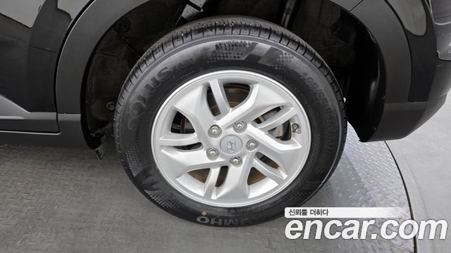 2020 Hyundai Venue 1.6 Modern, photograph 3