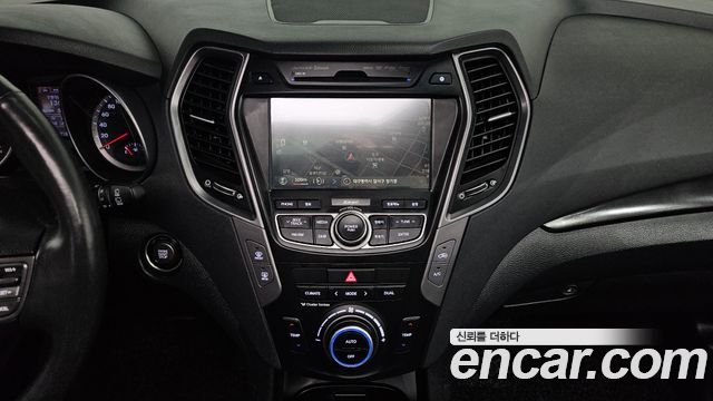 2013 Hyundai Santafe Diesel(e-VGT) 2.0 2WD Premium, photograph 8