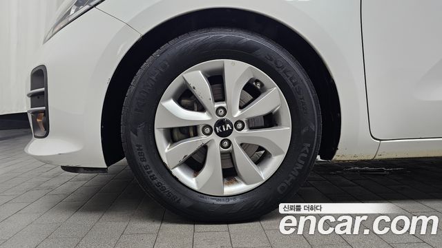 2015 Kia pride Diesel 5DR 1.4, photograph 5