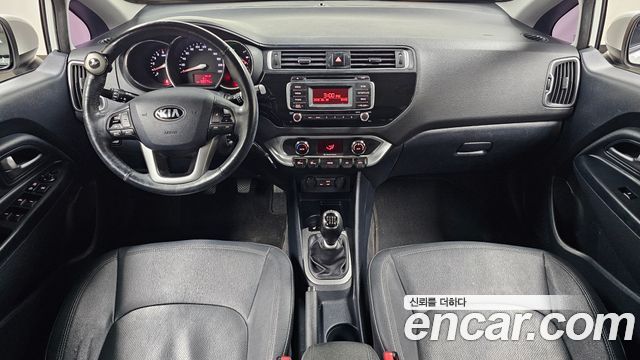 2015 Kia pride Diesel 5DR 1.4, photograph 10