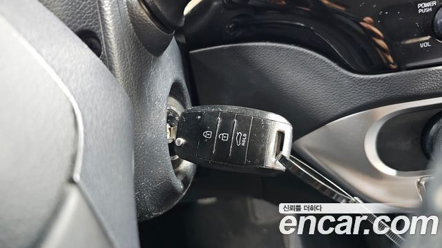 2015 Kia pride Diesel 5DR 1.4, photograph 8