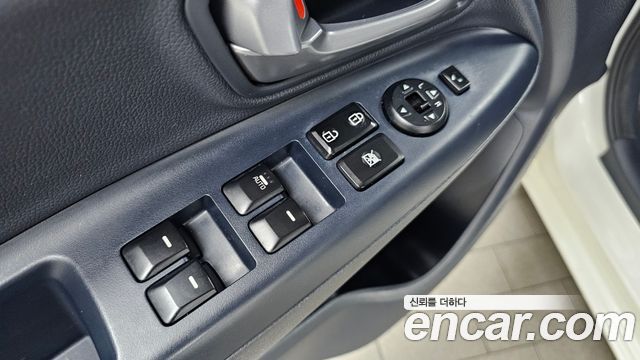 2015 Kia pride Diesel 5DR 1.4, photograph 2