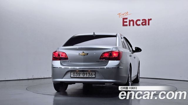 2016 ChevroletGMDaewoo Cruze 1.8 LT Deluxe, photograph 2