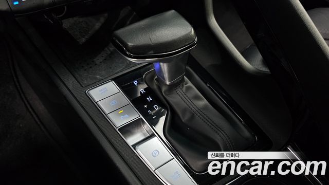 2021 Hyundai AVANTE Inspiration, photograph 6
