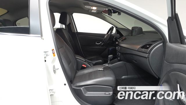 2019 Renault-KoreaSamsung SM3 RE, photograph 6