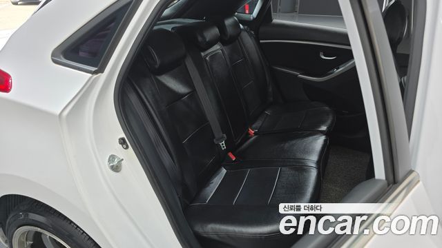 2012 Hyundai i30 Diesel 1.6 VGT Unique, photograph 9