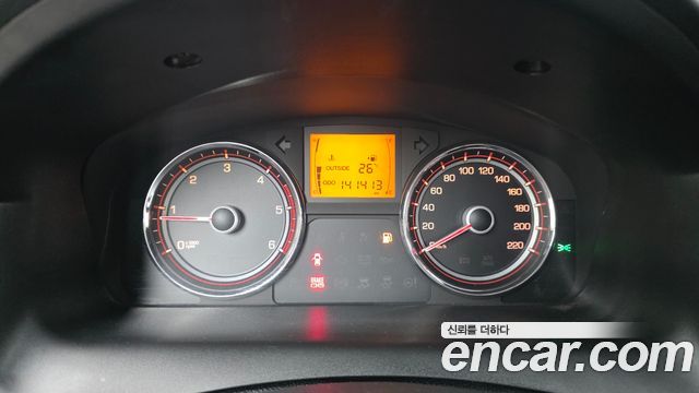 2012 KG_Mobility_Ssangyong KORANDO Chic 2WD, photograph 6