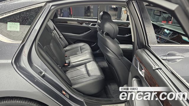 Hyundai Genesis G380 Exclusive AWD — photo 1 of 20