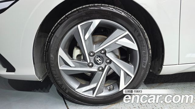 2023 Hyundai AVANTE 1.6, photograph 3