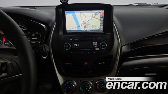 2016 ChevroletGMDaewoo Spark LTZ, photograph 9