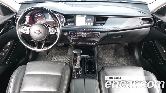 2017 Kia K7 2.4 GDI Limited, photograph 3