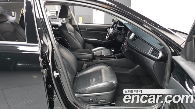 2017 Kia K7 2.4 GDI Limited, photograph 11