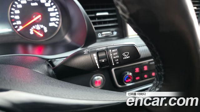2017 Kia K7 2.4 GDI Limited, photograph 4