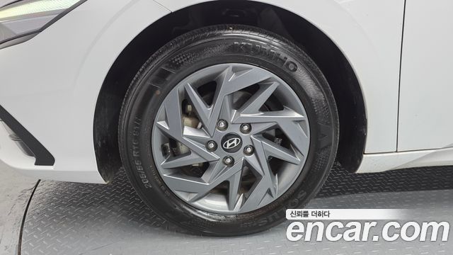 2024 Hyundai AVANTE 1.6, photograph 4