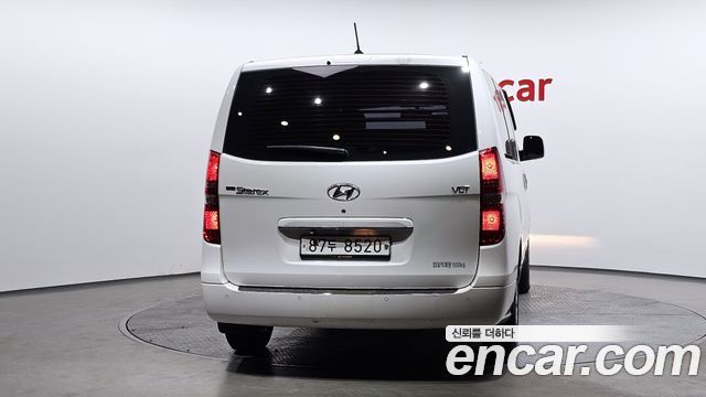 2016 Hyundai Starex 5-Seater VAN, photograph 8
