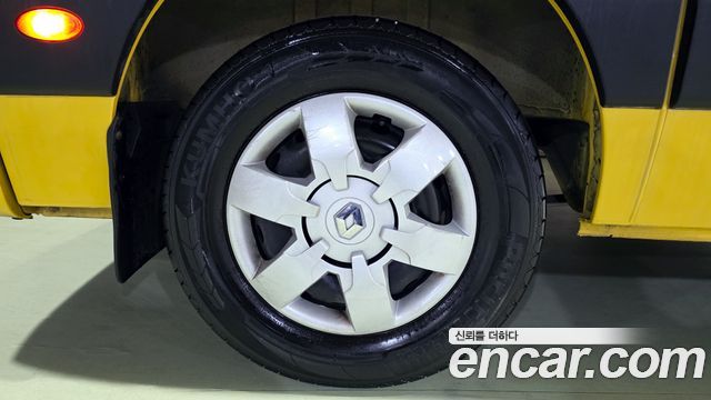 2019 Renault-KoreaSamsung Master School Bus, photograph 11