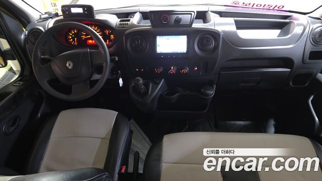 2019 Renault-KoreaSamsung Master School Bus, photograph 4