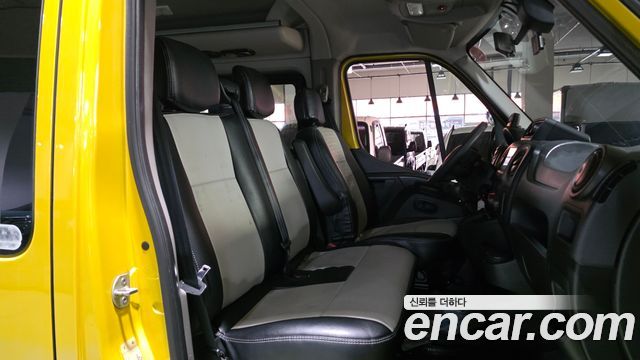 2019 Renault-KoreaSamsung Master School Bus, photograph 6