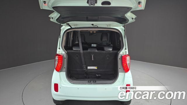 2012 Kia RAY Deluxe Special, photograph 2