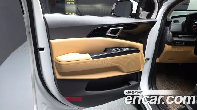 2021 Kia Canival Diesel 9-Seater Prestige, photograph 3