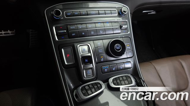 2020 Hyundai Santafe Diesel 2.2 2WD, photograph 2