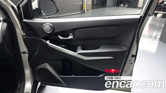 2013 KG_Mobility_Ssangyong KORANDO 2.0 CVT 2WD, photograph 8