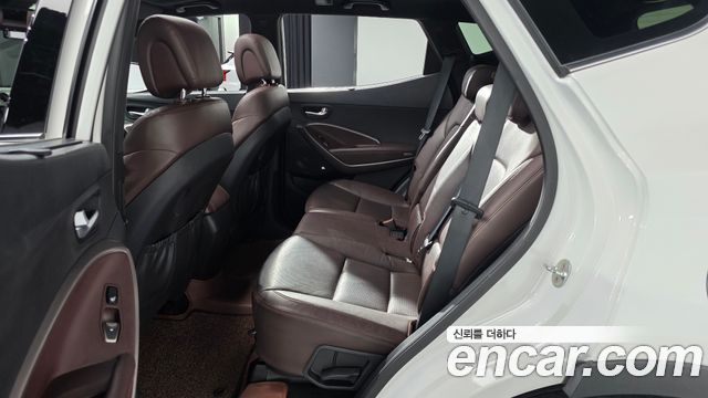2017 Hyundai Santafe Diesel 2.0 4WD, photograph 2