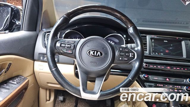 2016 Kia Canival Gasoline 9-seater Hi-Limousine, photograph 7