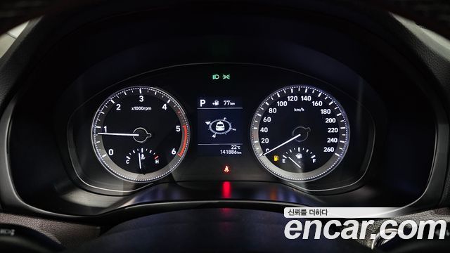 2017 Hyundai Grandeur 2.2 Diesel Premium, photograph 4
