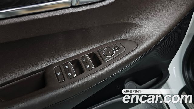 2017 Hyundai Grandeur 2.2 Diesel Premium, photograph 5
