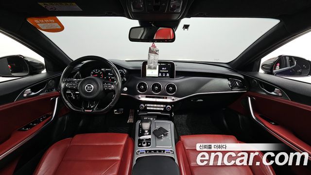 2017 Kia Stinger 3.3 Turbo AWD, photograph 8