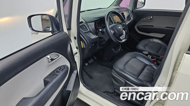 2013 Kia RAY Prestige, photograph 4