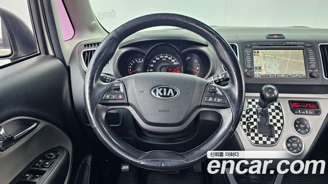 2013 Kia RAY Prestige, photograph 3