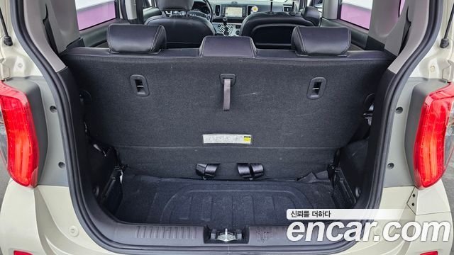 2013 Kia RAY Prestige, photograph 10