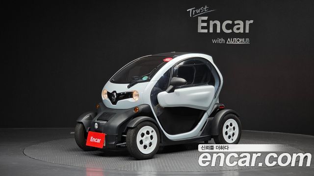 2020 Renault-KoreaSamsung Twizy Life(2-Seater), photograph 2